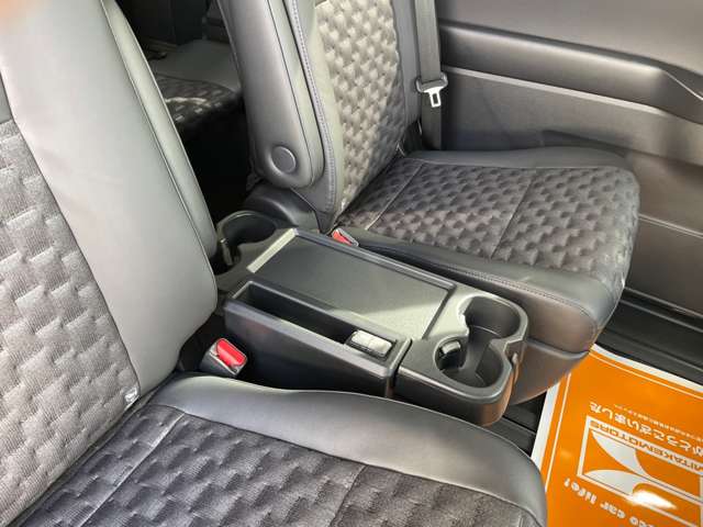 トヨタ ヴォクシー ２．０ Ｓ－Ｚ R6年 (近畿) 99