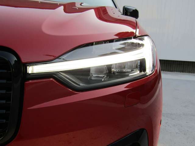 ボルボ ＸＣ６０ Ｂ６ ＡＷＤ Ｒデザイン ４ＷＤ R3年 (関東) 99