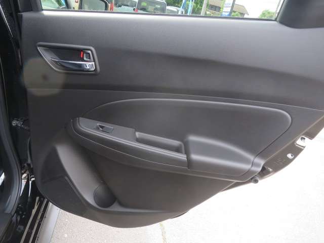 スズキ スイフト スポーツ １．４ R6年 (関東) 99