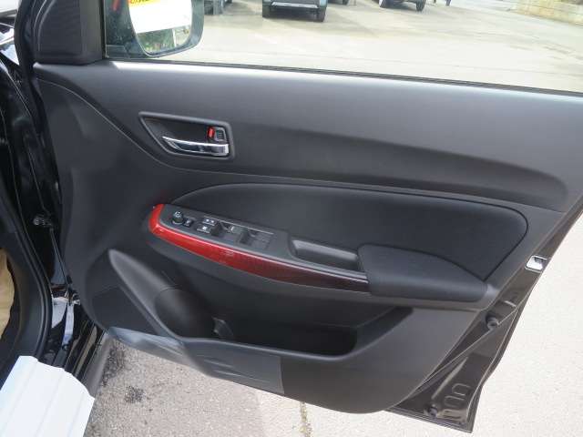 スズキ スイフト スポーツ １．４ R6年 (関東) 99