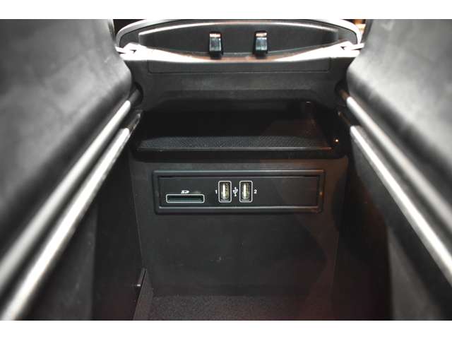 メルセデスベンツ ＧＬＣクラス ２５０ ４マチック エディション１ ４ＷＤ H28年 (関東) 99