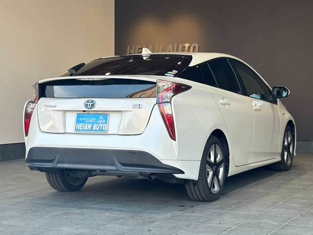 トヨタ プリウス １．８ Ｓ ツーリングセレクション H29年 (近畿) 99