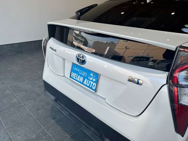 トヨタ プリウス １．８ Ｓ ツーリングセレクション H29年 (近畿) 99