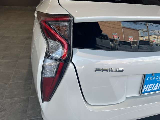 トヨタ プリウス １．８ Ｓ ツーリングセレクション H29年 (近畿) 99