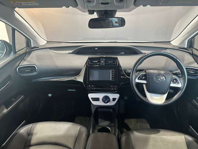 トヨタ プリウス １．８ Ｓ ツーリングセレクション H29年 (近畿) 99