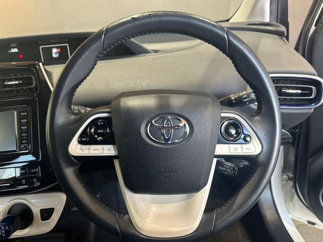 トヨタ プリウス １．８ Ｓ ツーリングセレクション H29年 (近畿) 99