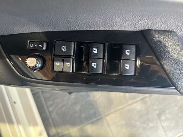 トヨタ プリウス １．８ Ｓ ツーリングセレクション H29年 (近畿) 99