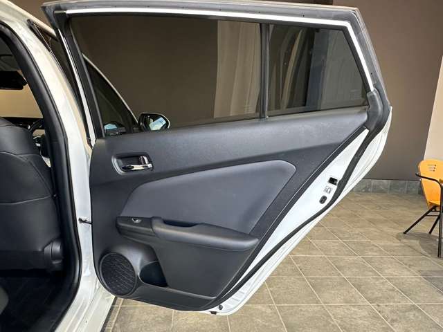 トヨタ プリウス １．８ Ｓ ツーリングセレクション H29年 (近畿) 99