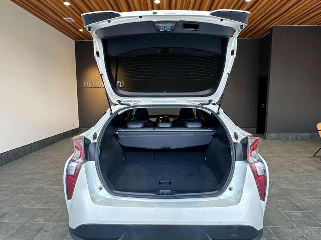 トヨタ プリウス １．８ Ｓ ツーリングセレクション H29年 (近畿) 99