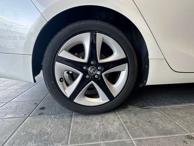 トヨタ プリウス １．８ Ｓ ツーリングセレクション H29年 (近畿) 99