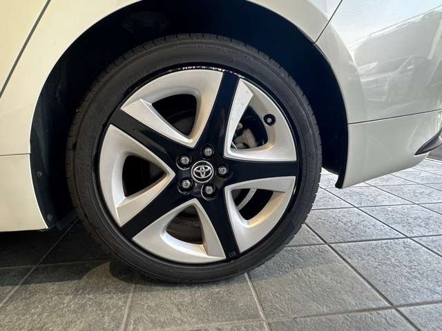 トヨタ プリウス １．８ Ｓ ツーリングセレクション H29年 (近畿) 99