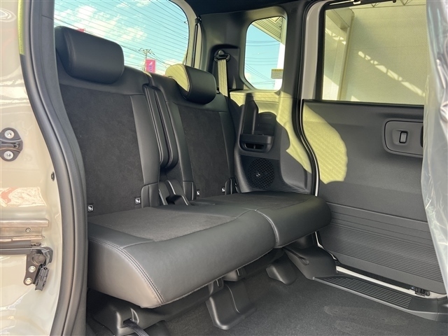 ホンダ Ｎ　ＢＯＸ カスタム ６６０ ターボ R6年 (関東) 99