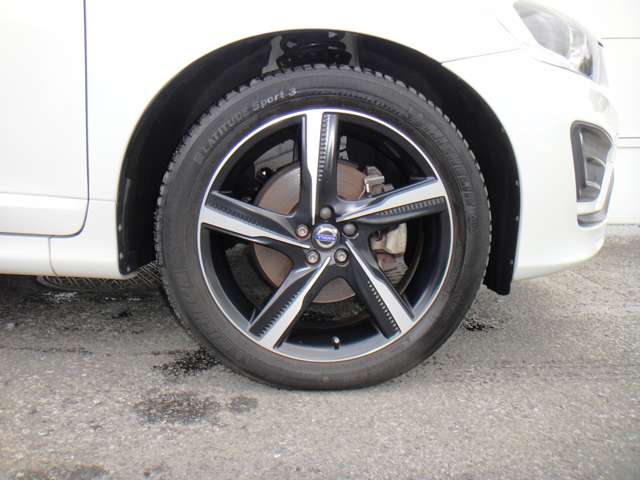 ボルボ ＸＣ６０ Ｄ４　Ｒデザイン H27年 (東北) 99