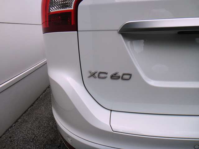ボルボ ＸＣ６０ Ｄ４　Ｒデザイン H27年 (東北) 99