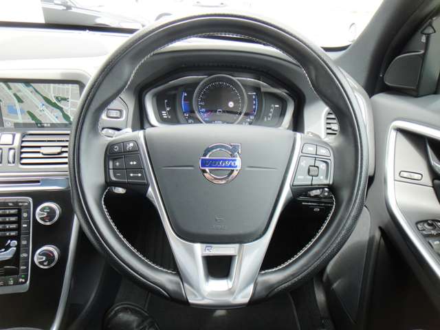 ボルボ ＸＣ６０ Ｄ４　Ｒデザイン H27年 (東北) 99