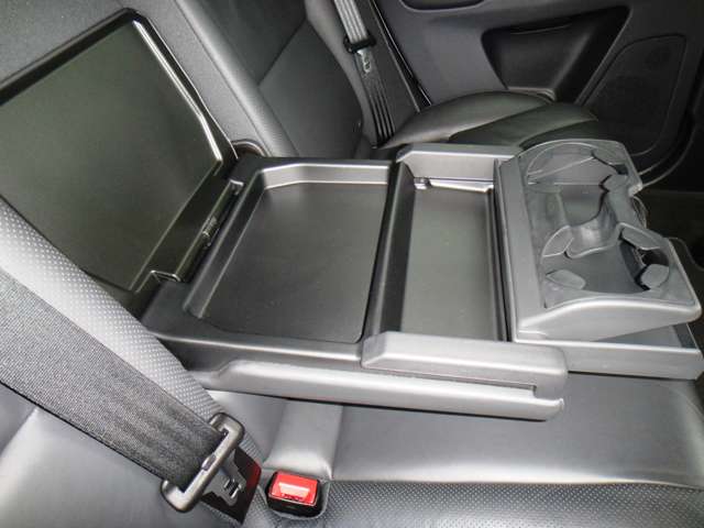 ボルボ ＸＣ６０ Ｄ４　Ｒデザイン H27年 (東北) 99