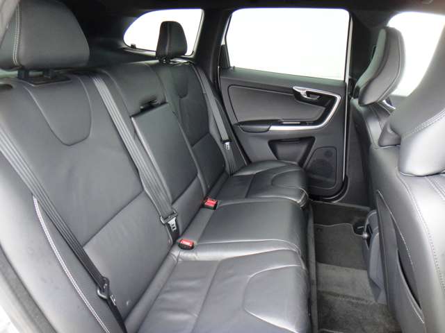 ボルボ ＸＣ６０ Ｄ４　Ｒデザイン H27年 (東北) 99