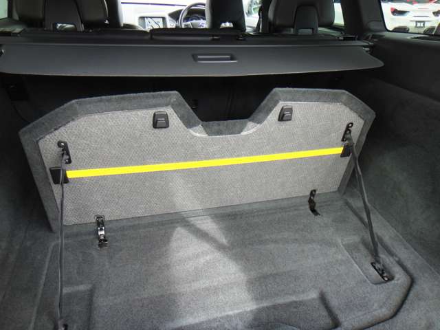 ボルボ ＸＣ６０ Ｄ４　Ｒデザイン H27年 (東北) 99