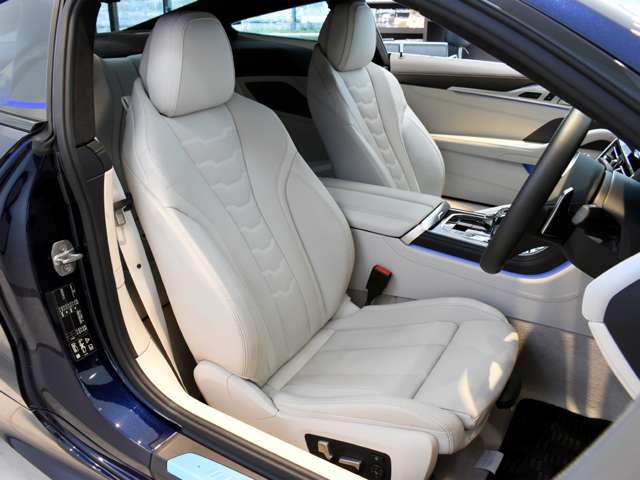 ＢＭＷ ８シリーズ Ｍ８５０Ｉ Ｘドライブ ４ＷＤ R1年 (関東) 99