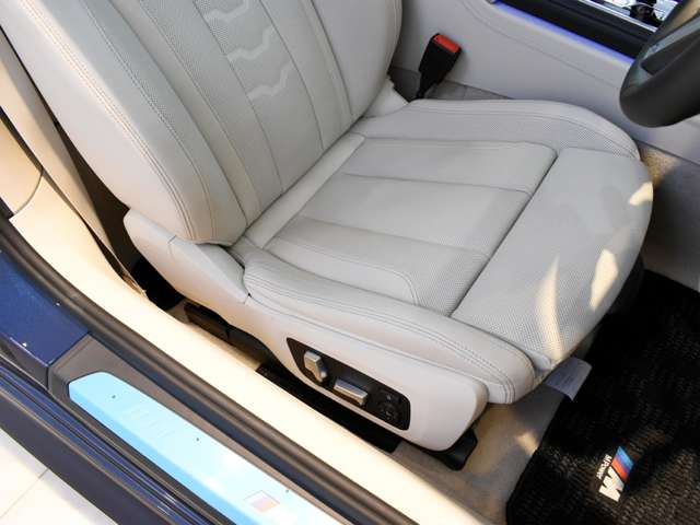 ＢＭＷ ８シリーズ Ｍ８５０Ｉ Ｘドライブ ４ＷＤ R1年 (関東) 99