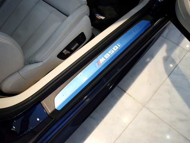 ＢＭＷ ８シリーズ Ｍ８５０Ｉ Ｘドライブ ４ＷＤ R1年 (関東) 99