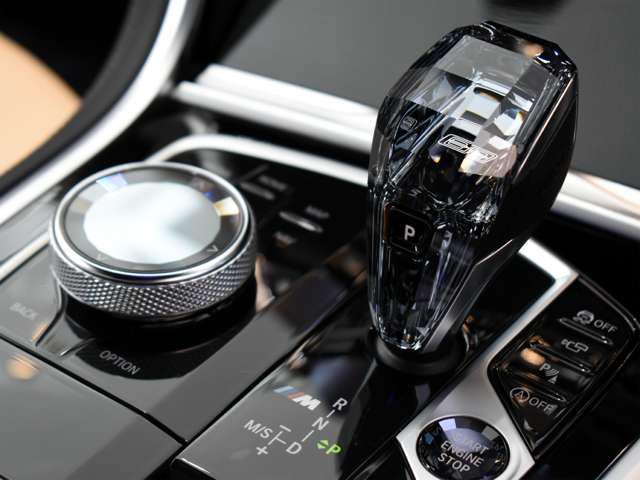 ＢＭＷ ８シリーズ Ｍ８５０Ｉ Ｘドライブ ４ＷＤ R1年 (関東) 99