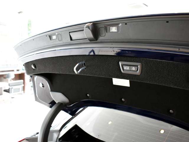 ＢＭＷ ８シリーズ Ｍ８５０Ｉ Ｘドライブ ４ＷＤ R1年 (関東) 99