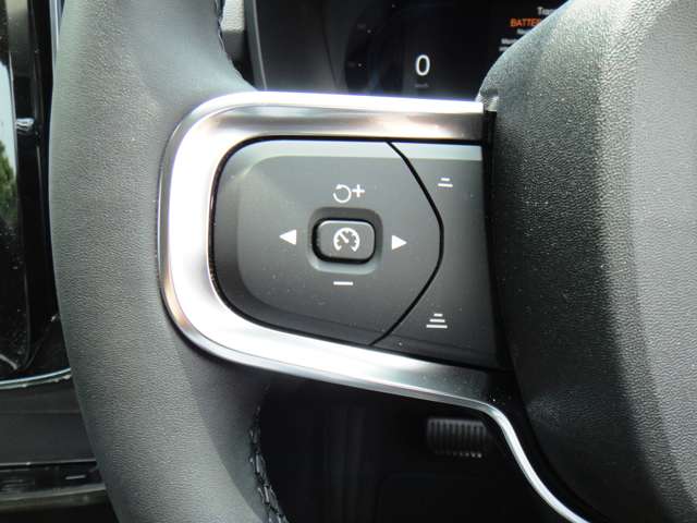 ボルボ ＸＣ４０ アルティメット Ｂ４ ＡＷＤ ４ＷＤ R6年 (東北) 99