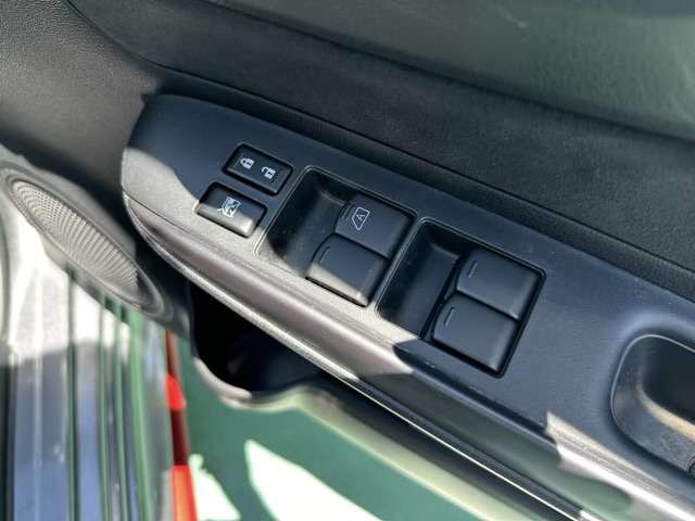 日産 ノート １．２ Ｅ－ＰＯＷＥＲ ＮＩＳＭＯ R1年 (東海) 99