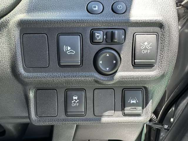 日産 ノート １．２ Ｅ－ＰＯＷＥＲ ＮＩＳＭＯ R1年 (東海) 99