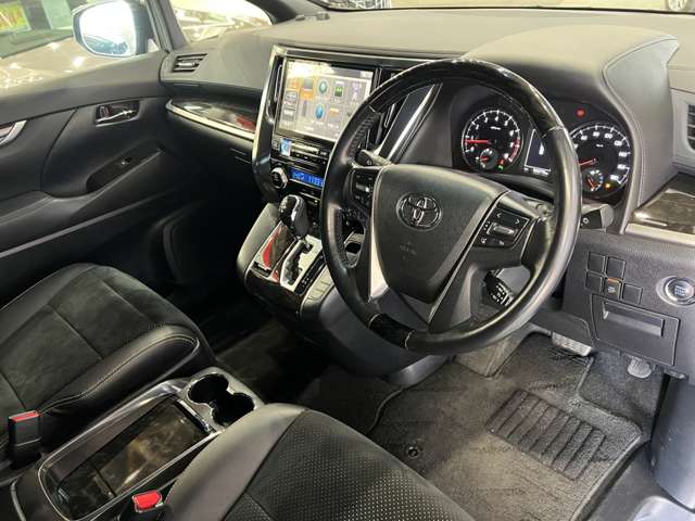 トヨタ ヴェルファイア ３．５ ＺＡ ゴールデンアイズ H28年 (関東) 99