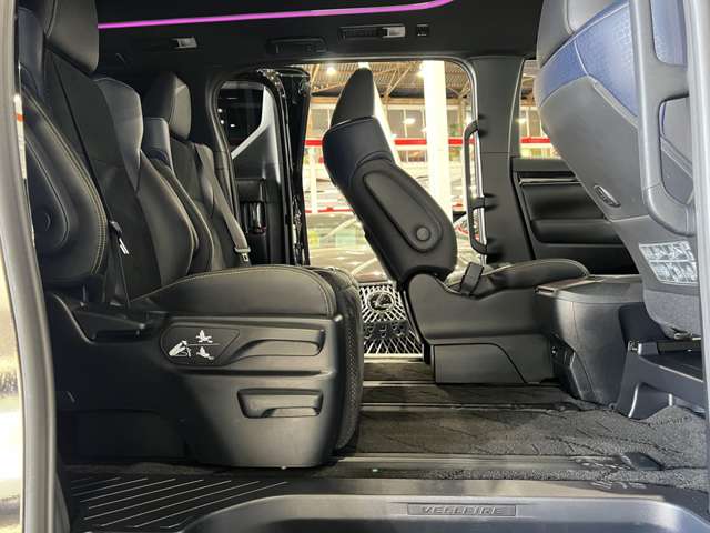 トヨタ ヴェルファイア ３．５ ＺＡ ゴールデンアイズ H28年 (関東) 99