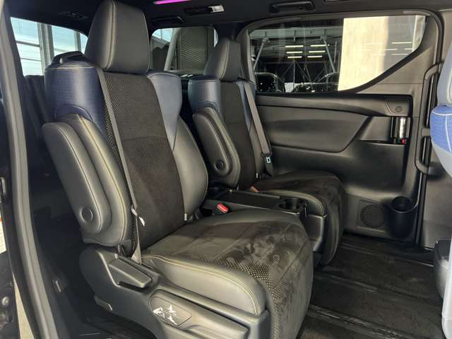 トヨタ ヴェルファイア ３．５ ＺＡ ゴールデンアイズ H28年 (関東) 99