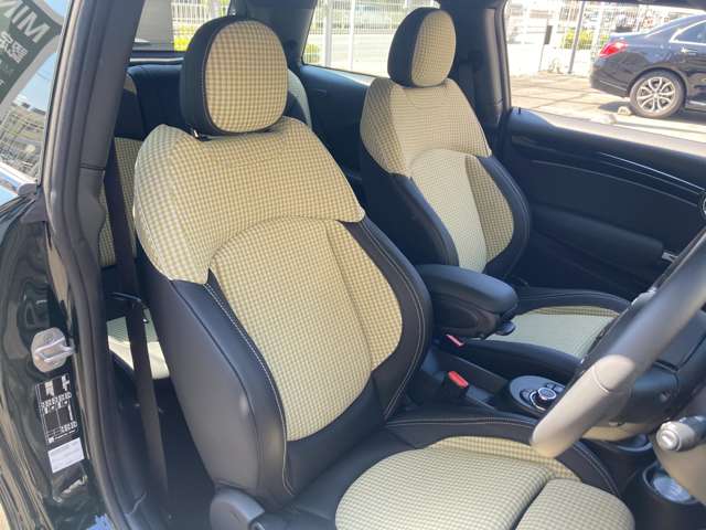 ミニ ミニ クーパー ３ドア レゾリュート エディション ＤＣＴ R5年 (近畿) 99