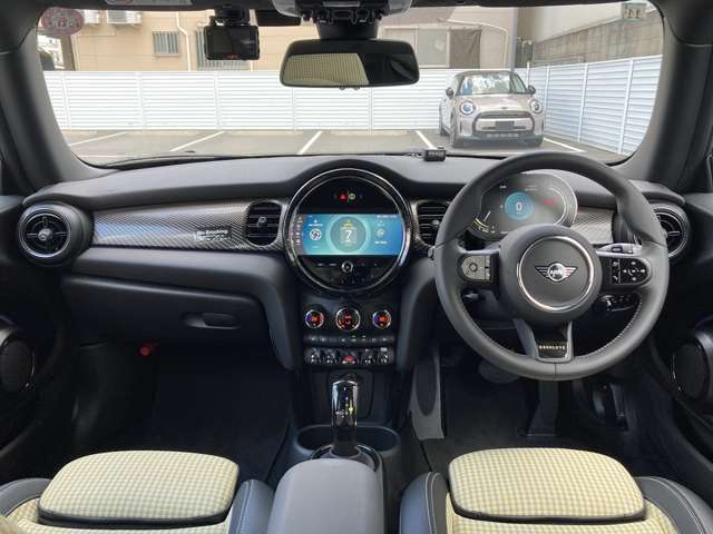 ミニ ミニ クーパー ３ドア レゾリュート エディション ＤＣＴ R5年 (近畿) 99