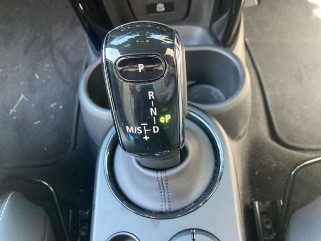 ミニ ミニ クーパー ３ドア レゾリュート エディション ＤＣＴ R5年 (近畿) 99