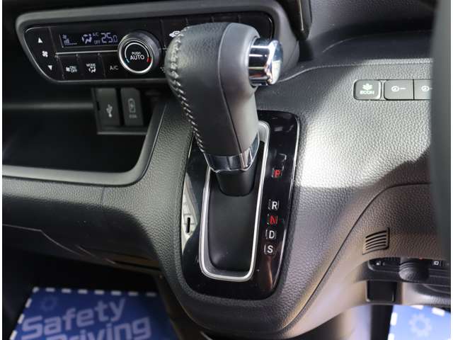 ホンダ Ｎ　ＢＯＸ カスタム ６６０ Ｇ Ｌ ターボ ホンダセンシング R2年 (関東) 99