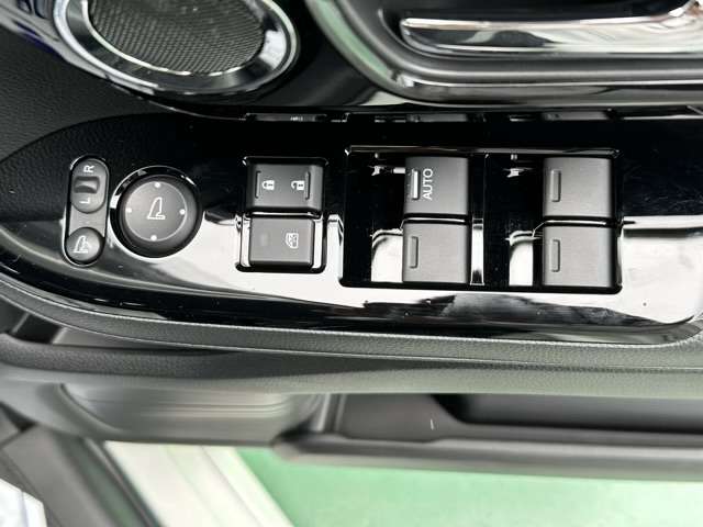 ホンダ Ｎ　ＢＯＸ カスタム ６６０ Ｌ ターボ R5年 (東海) 99