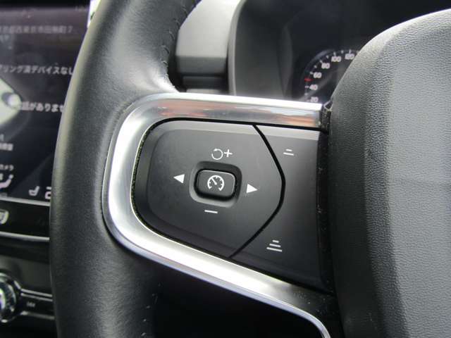 ボルボ ＸＣ４０ Ｔ４ ＡＷＤ インスクリプション ４ＷＤ R1年 (関東) 99