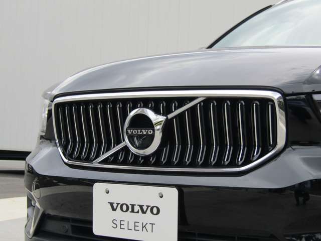 ボルボ ＸＣ４０ Ｔ４ ＡＷＤ インスクリプション ４ＷＤ R1年 (関東) 99