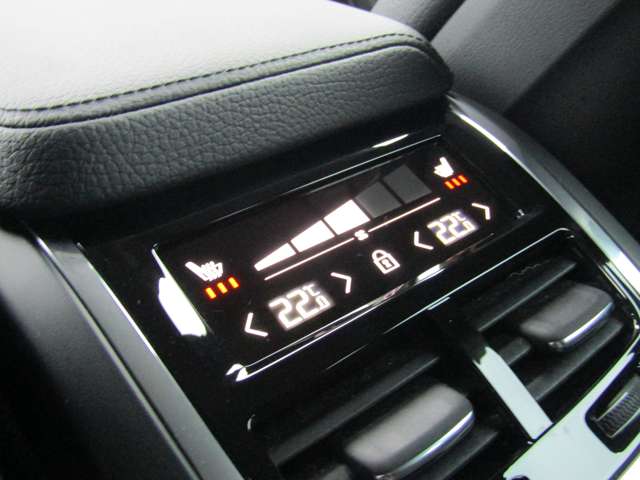 ボルボ Ｖ６０クロスカントリー Ｂ５ ＡＷＤ ４ＷＤ R3年 (関東) 99