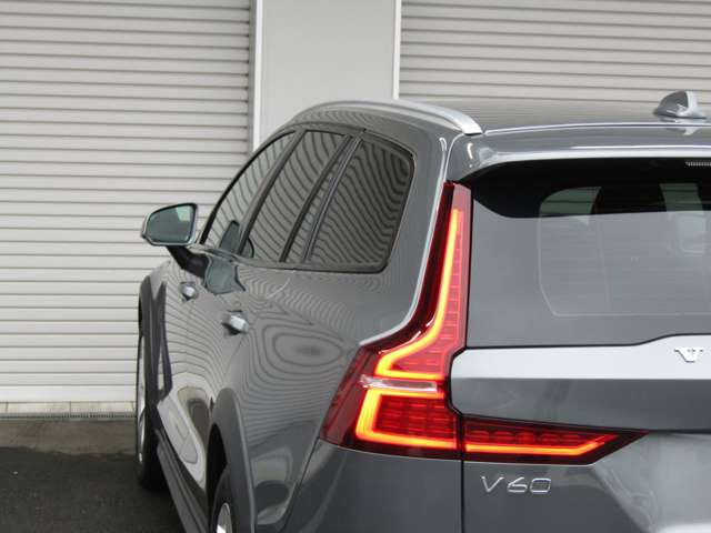 ボルボ Ｖ６０クロスカントリー Ｂ５ ＡＷＤ ４ＷＤ R3年 (関東) 99