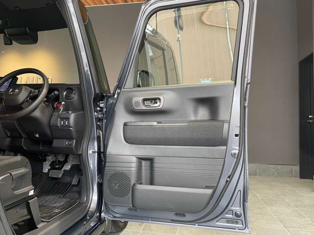 ホンダ Ｎ　ＢＯＸ カスタム ６６０ R6年 (近畿) 99