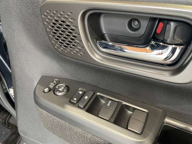 ホンダ Ｎ　ＢＯＸ カスタム ６６０ R6年 (近畿) 99