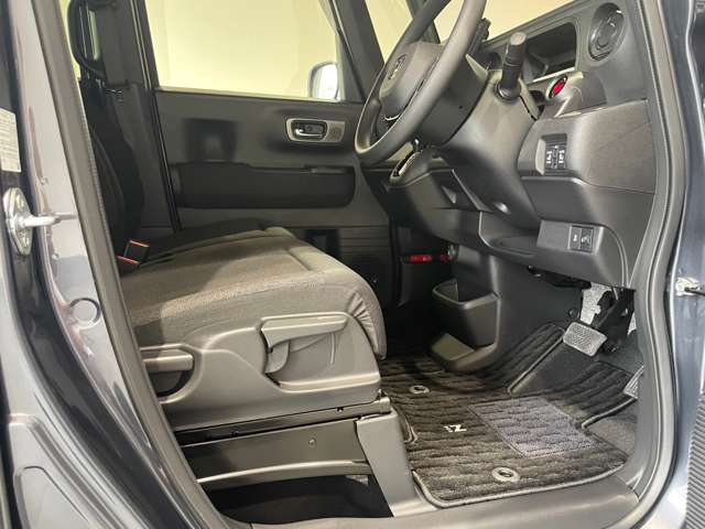 ホンダ Ｎ　ＢＯＸ カスタム ６６０ R6年 (近畿) 99