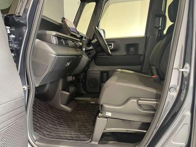 ホンダ Ｎ　ＢＯＸ カスタム ６６０ R6年 (近畿) 99