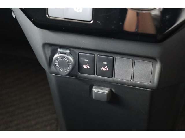 トヨタ ルーミー １．０ カスタム Ｇ R4年 (近畿) 99