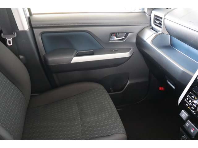 トヨタ ルーミー １．０ カスタム Ｇ R4年 (近畿) 99