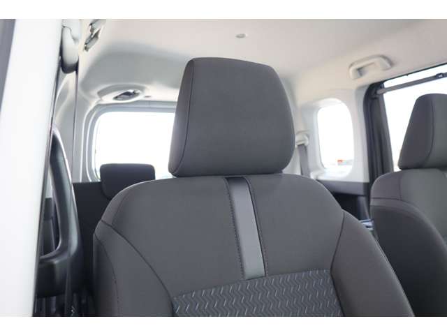 トヨタ ルーミー １．０ カスタム Ｇ R4年 (近畿) 99