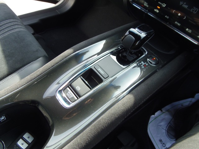 ホンダ ヴェゼル １．５ ハイブリッド ＲＳ ホンダセンシング R1年 (東海) 99